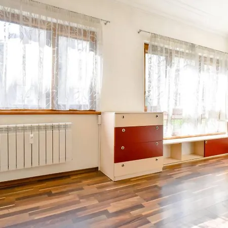 Apartment 2bdr Location Acs Separate Kitchen *