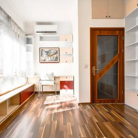 Apartment 2bdr Location Acs Separate Kitchen